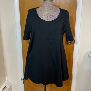 LuLaRoe Womens Large Classic Tee Short Sleeve Black Scoop Neck